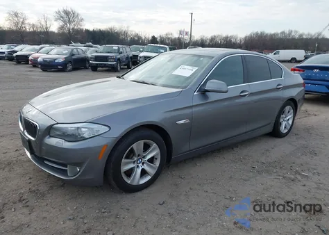 2013 BMW 528I xDrive z USA, uszkodzony, nr VIN WBAXH5C59DDW13368